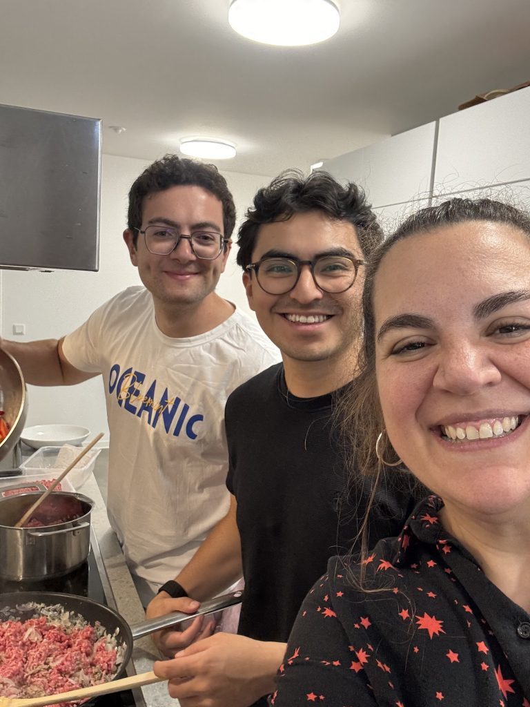 Fernando (in the middle)